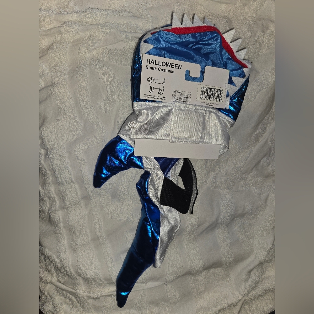 NWT Shiny Blue Shark Costume for 14 In Dogs Halloween Pet Costume - Picture 5 of 7